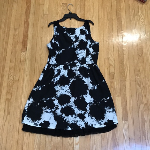 Kenzie Dress - Picture 4 of 7